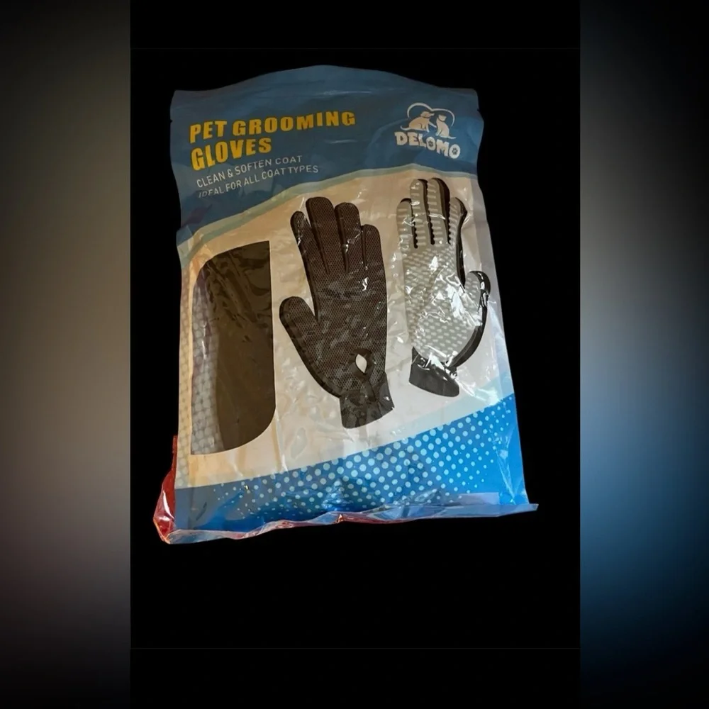 Delomo Upgrade Pet Grooming Gloves
